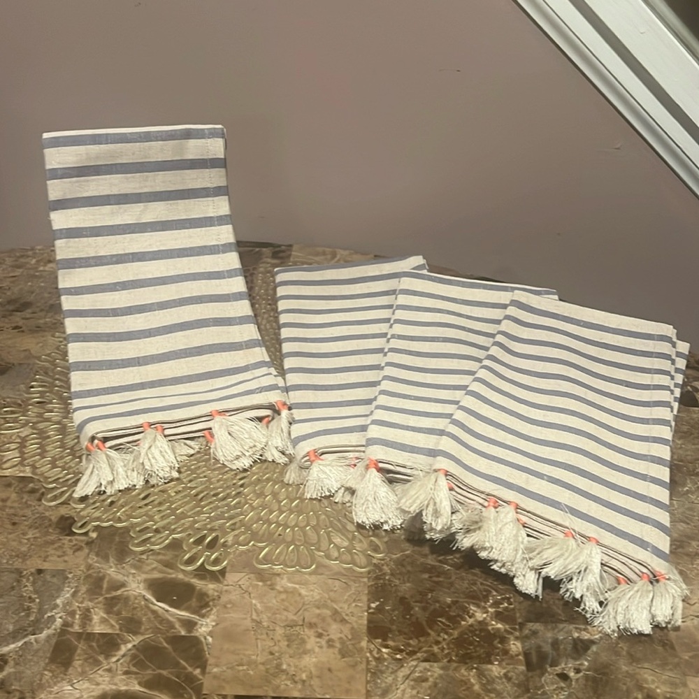 Pottery Barn Tassel S/4 Napkins